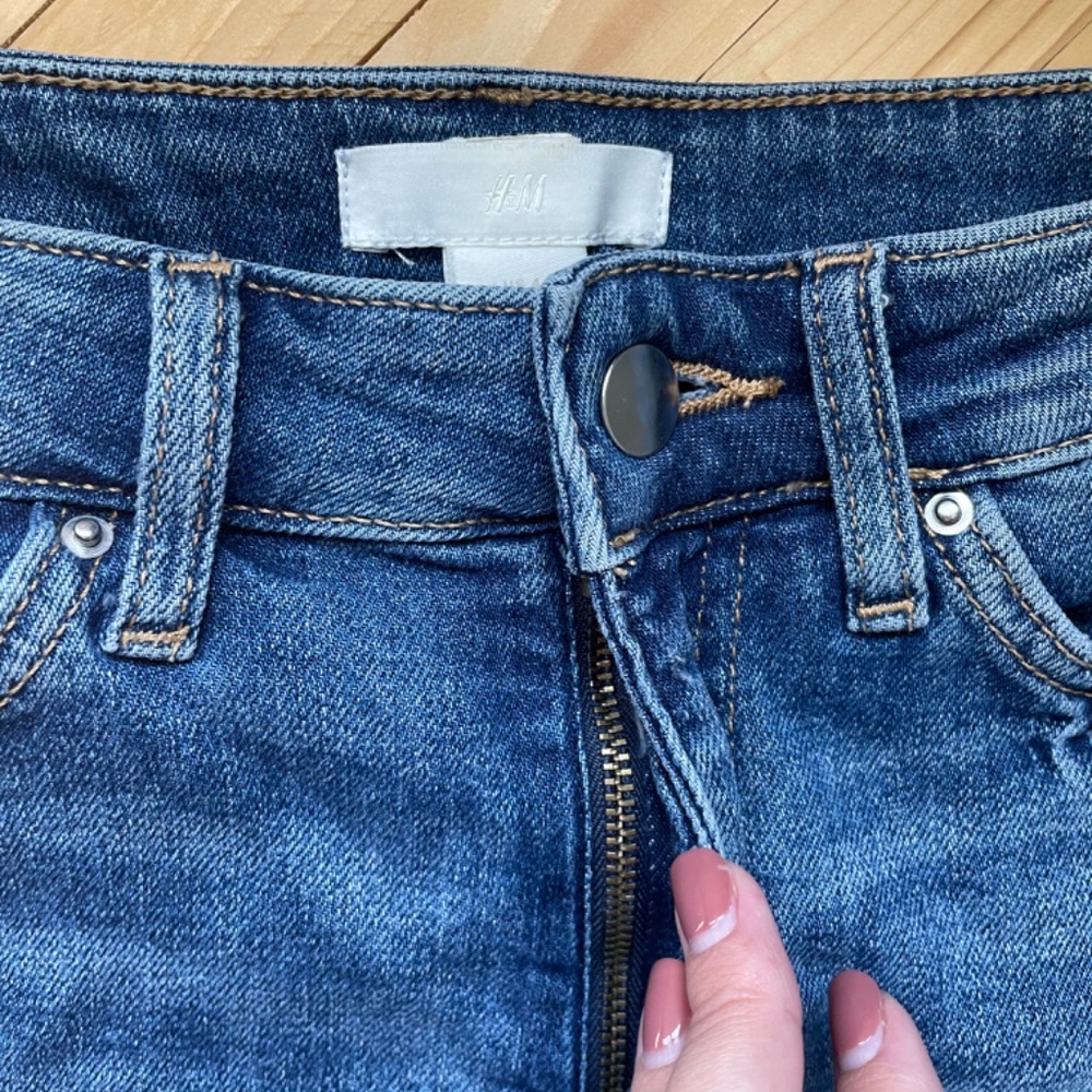 High Waisted Denim Cutoff Shorts - Picture 3 of 6